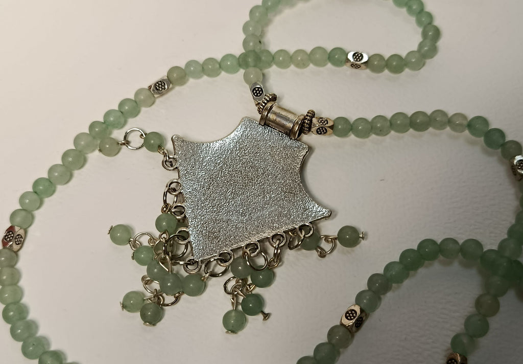 Mesure du collier artisanal en perles d’aventurine verte