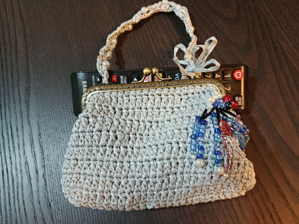 Pochette de soirée en crochet « Mitsuè » – Pièce unique