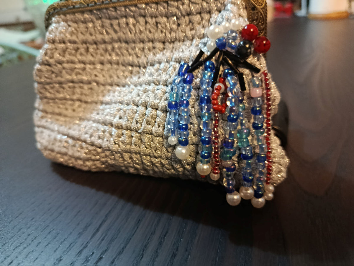 Pochette de soirée en crochet « Mitsuè » – Pièce unique