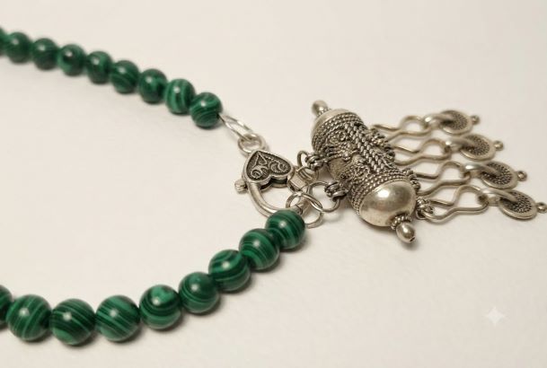 Collier Artisanal en Malachite - Création Unique Atelier Éclat Nomade