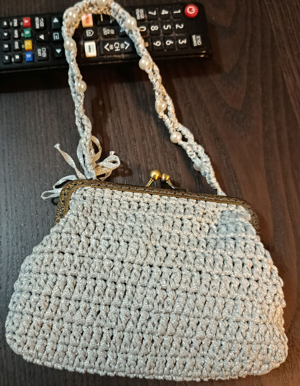 Pochette de soirée en crochet « Mitsuè » – Pièce unique