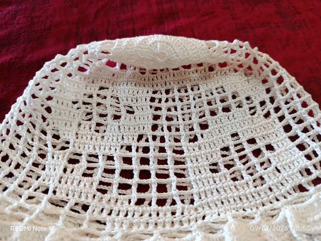 Bonnet / Chapeau ajouré au crochet - Signe Astrologique "Cancer"