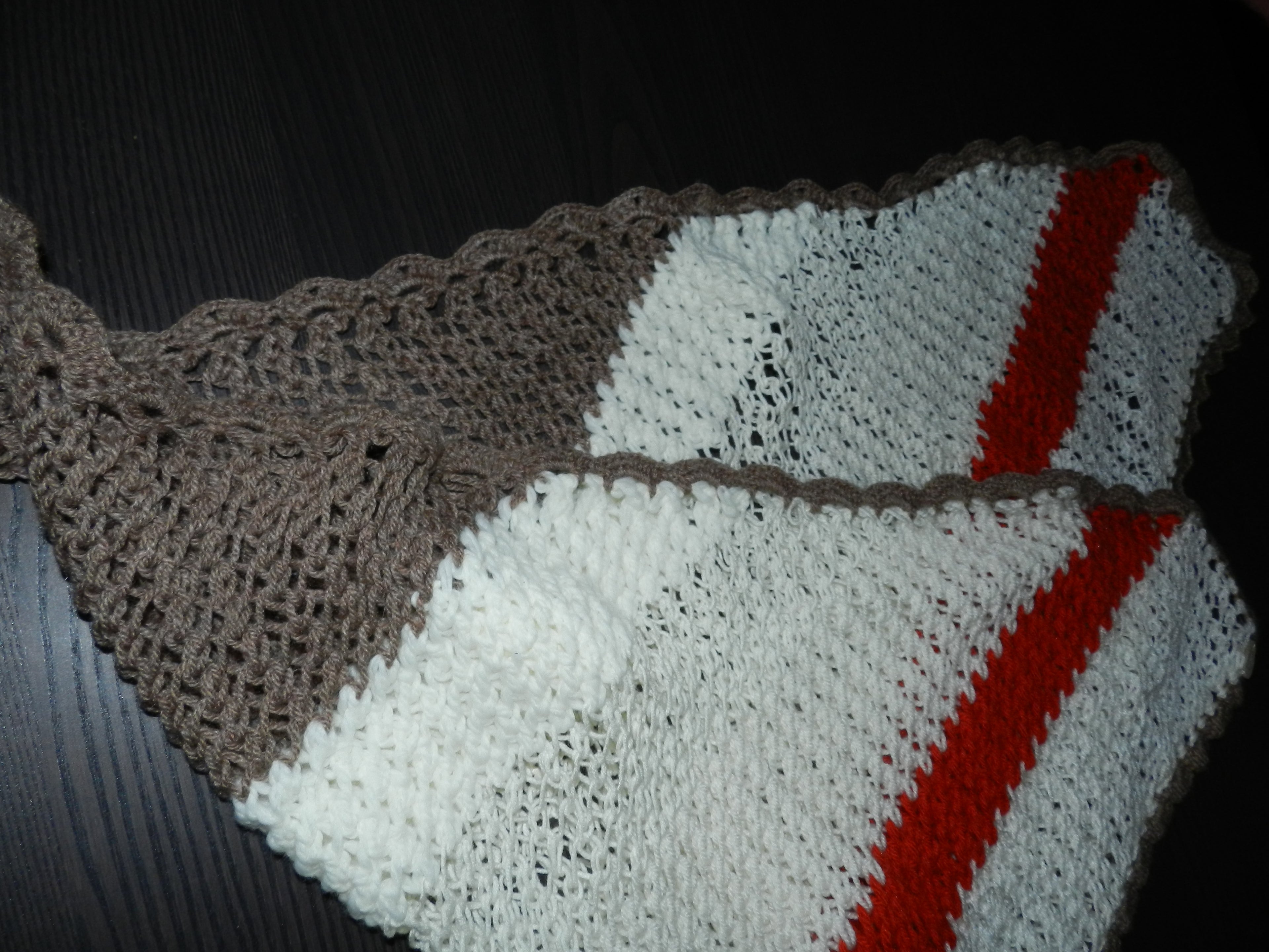 Châle Crochet Tricolore