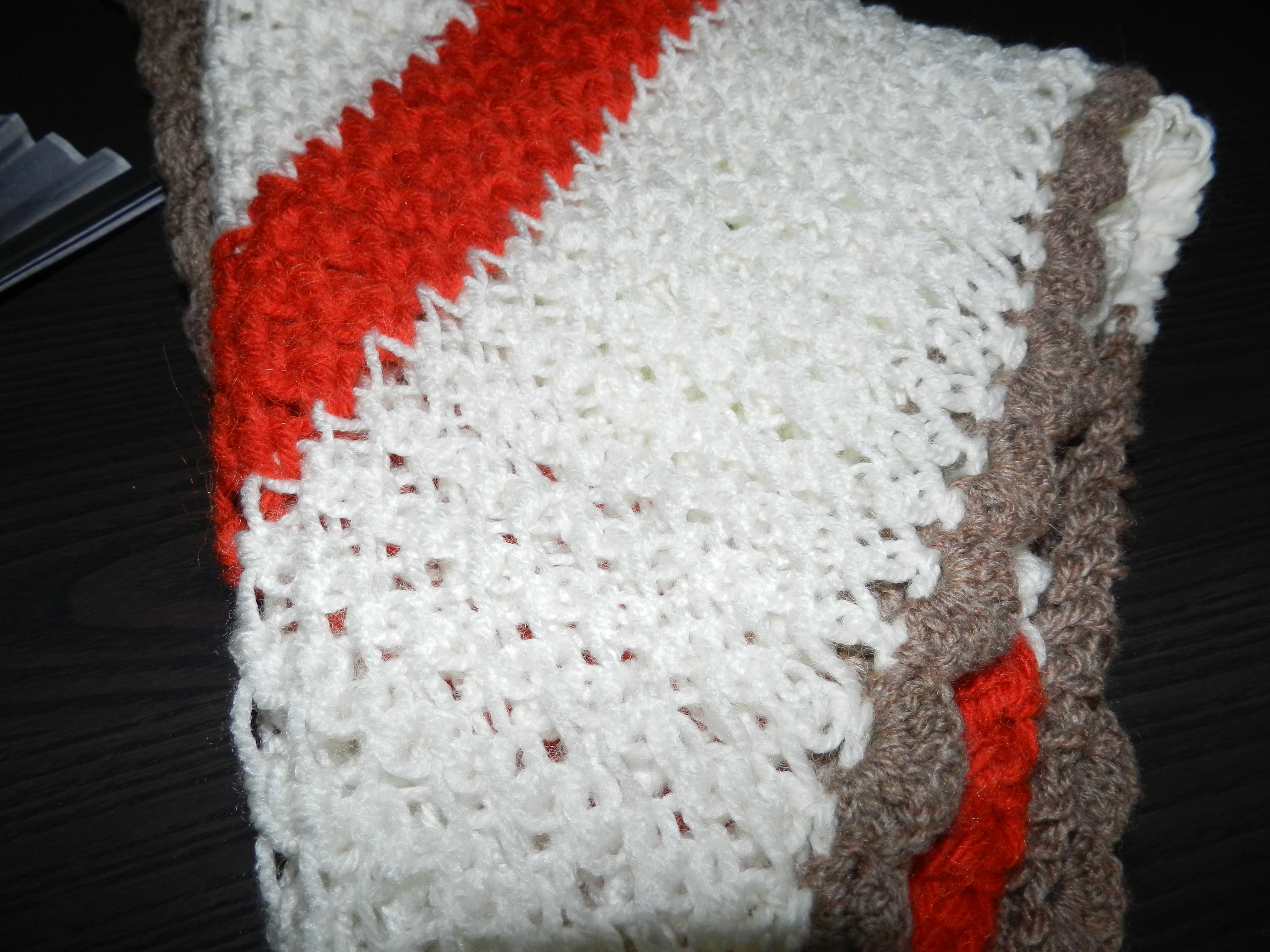 Châle Crochet Tricolore