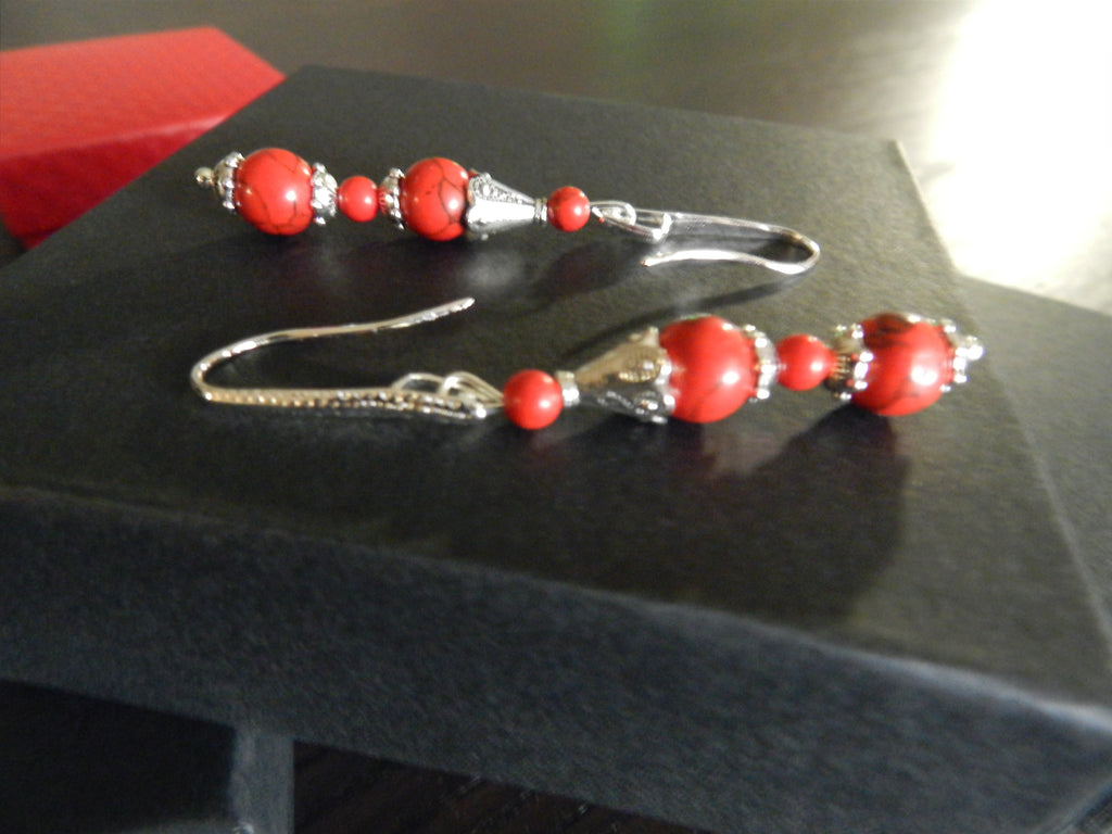 Parure howlite teintée rouge – Collier & Boucles d'oreilles