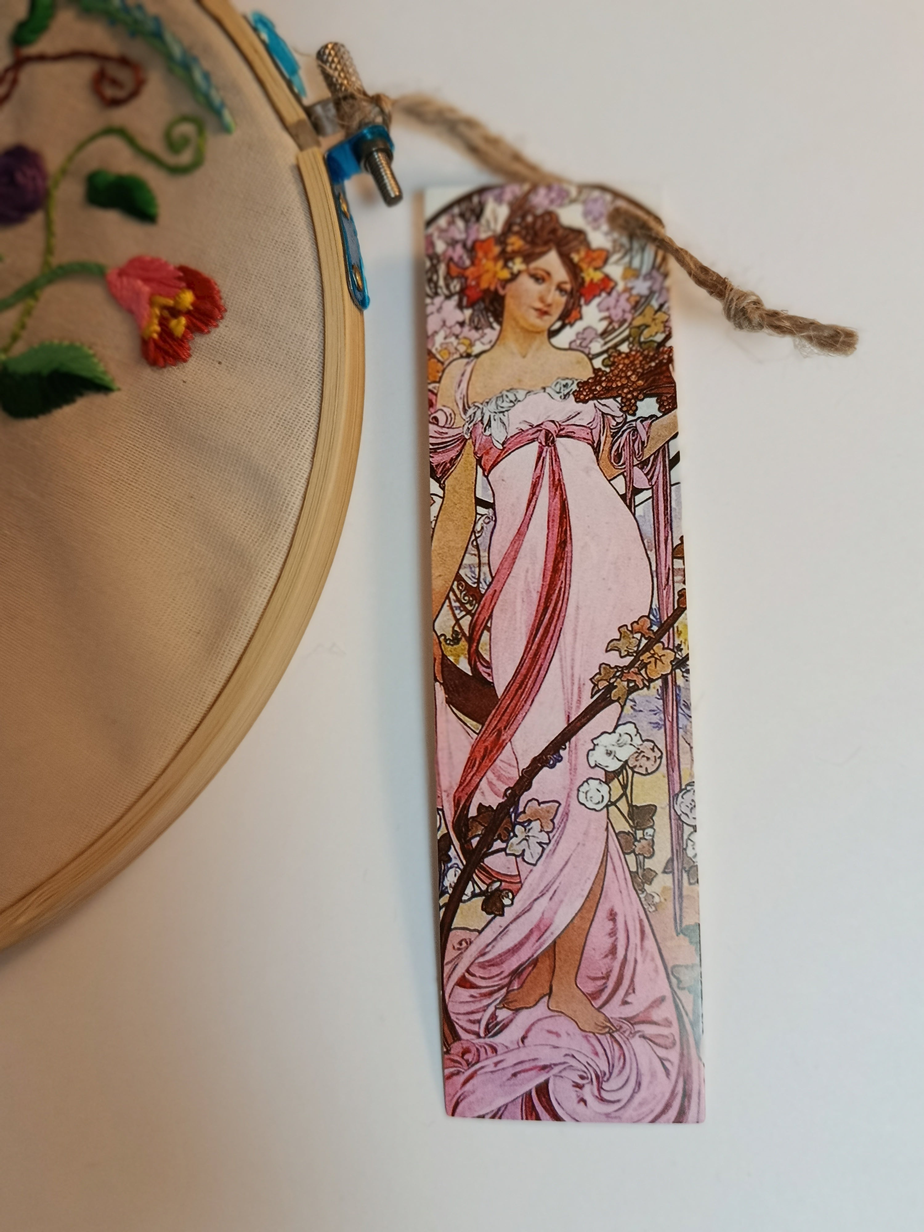 Murmures de Soie : Tambour Oracle Brodé