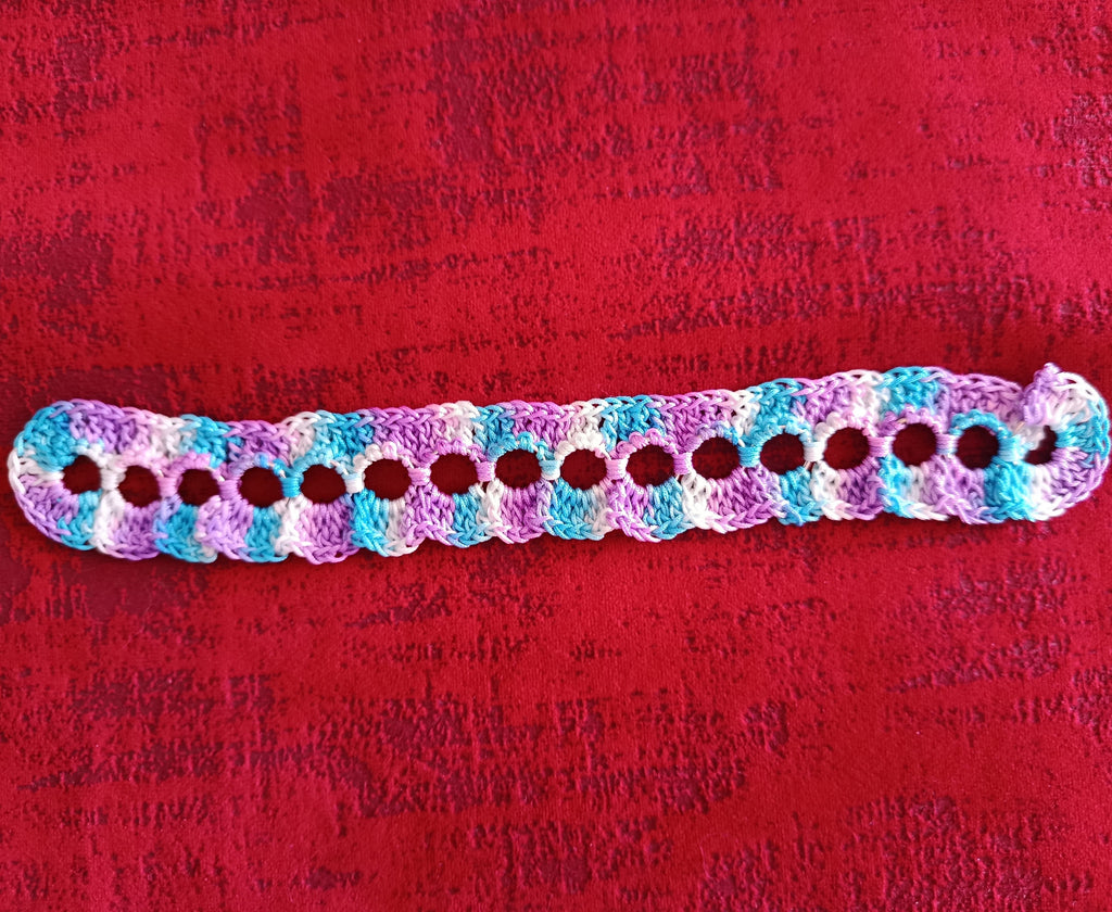 Bracelet Ajustable "Ondes Chromatiques" – Crochet d'Art Graphique