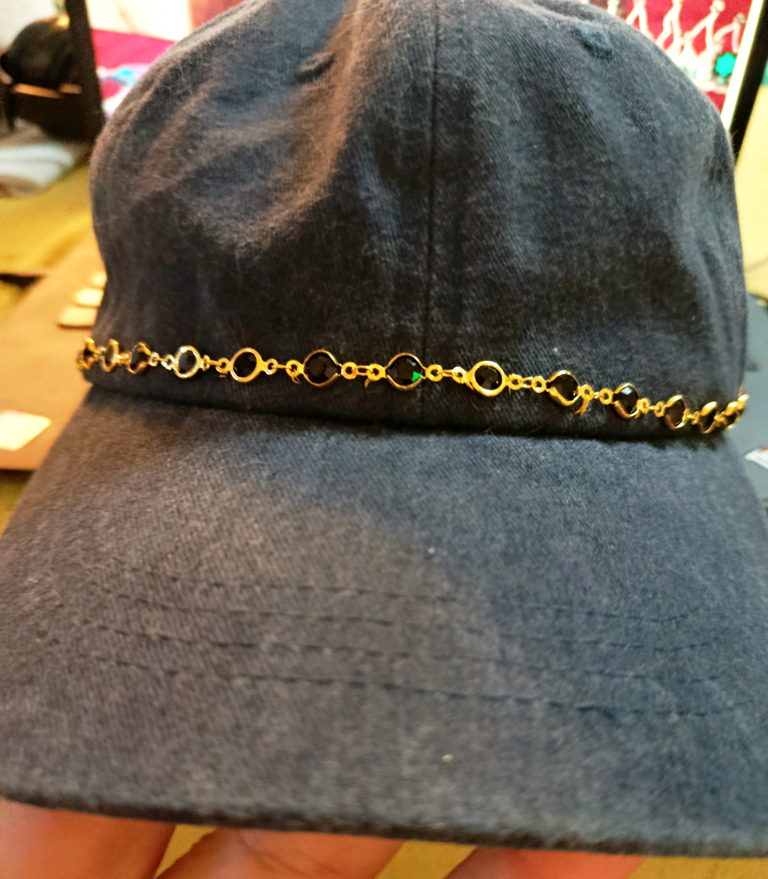 Casquette Custom en Toile de Jean & Chaîne Lunaire – Pièce Unique