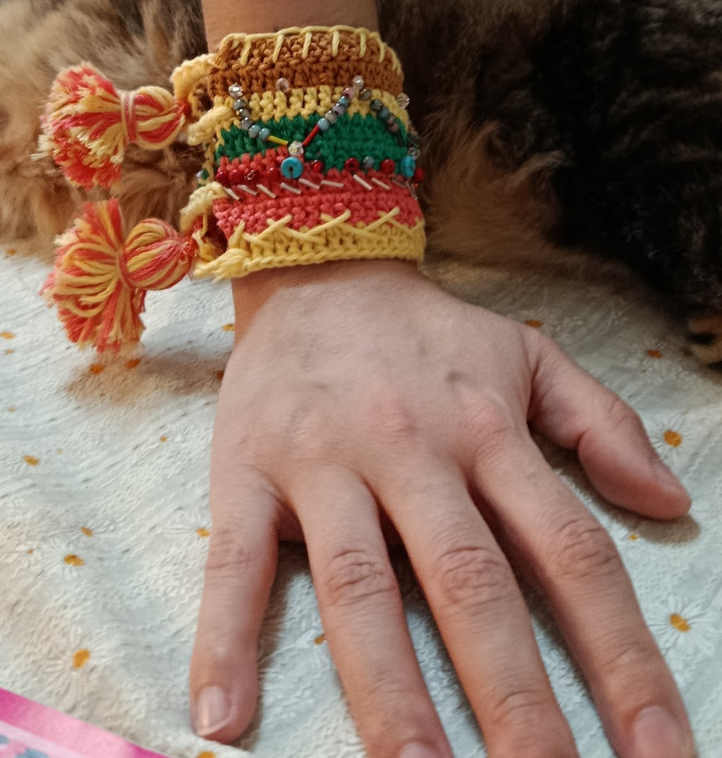 Bracelet manchette bohème "Solaire" crocheté et perlé