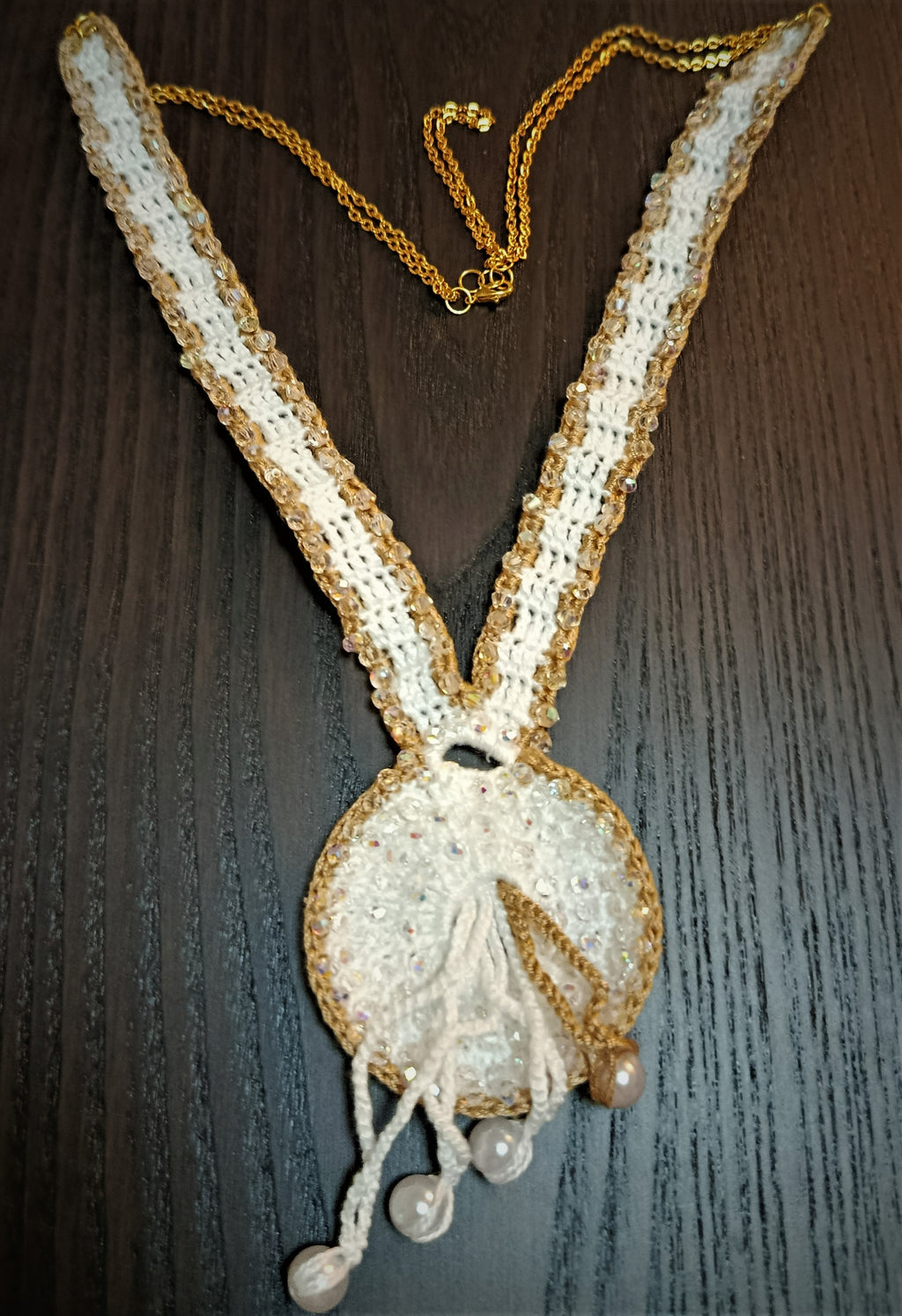 Collier artisanal "Mille Feux" – Crochet perlé et brodé à la main