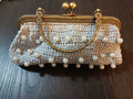 Sac de soirée crocheté Oracle avec perles nacrées et fermoir doré
