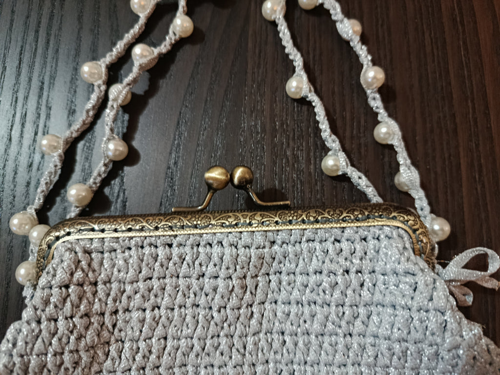 Sac de soirée en crochet « Meilyn » – Pièce unique
