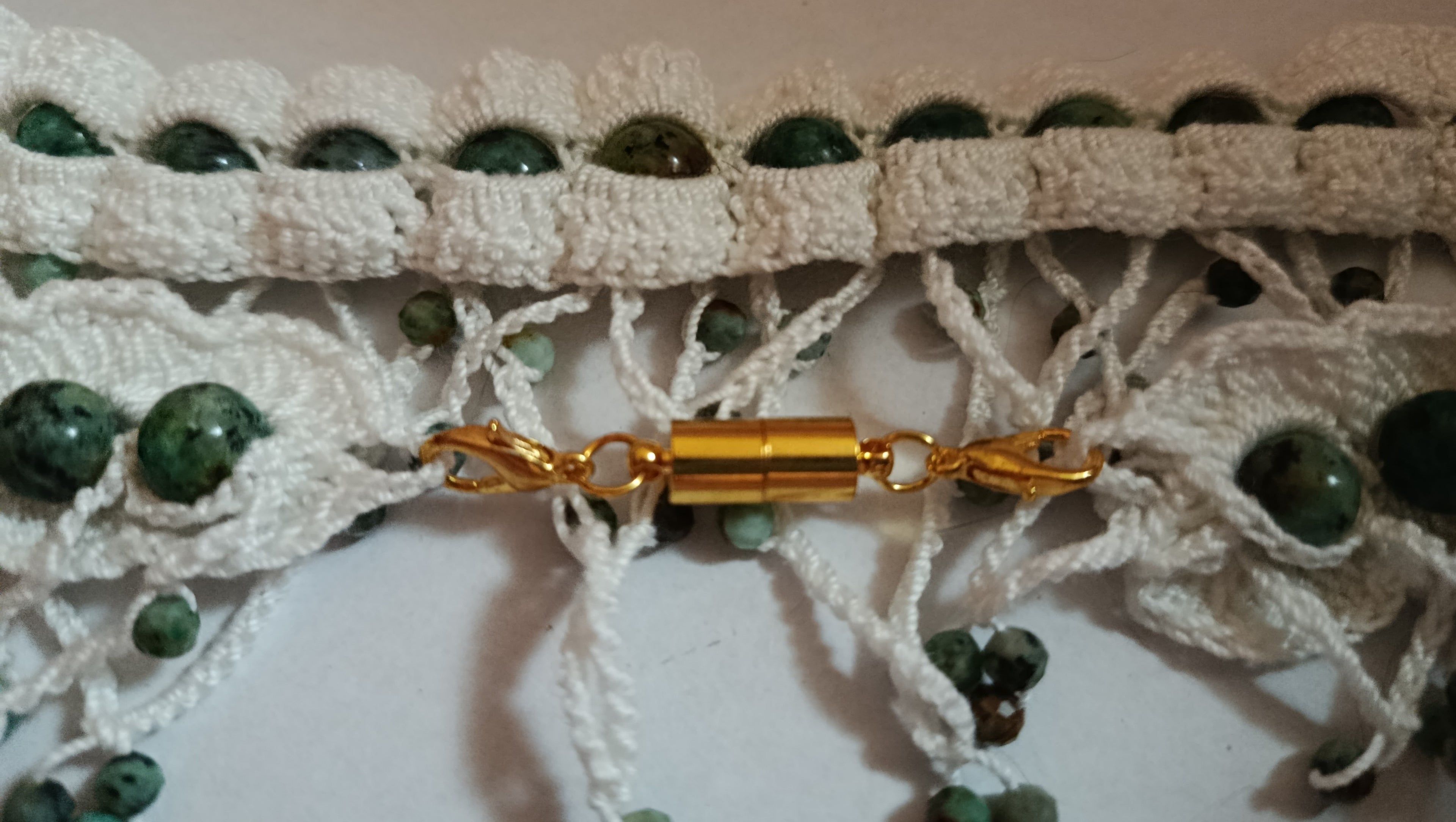 Ras de Cou "Forêt Secrète" – Crochet d'Art, Pierres Naturelles et Lithothérapie